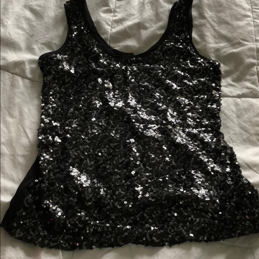 Beautiful Banana Republic Black tank XS never worn